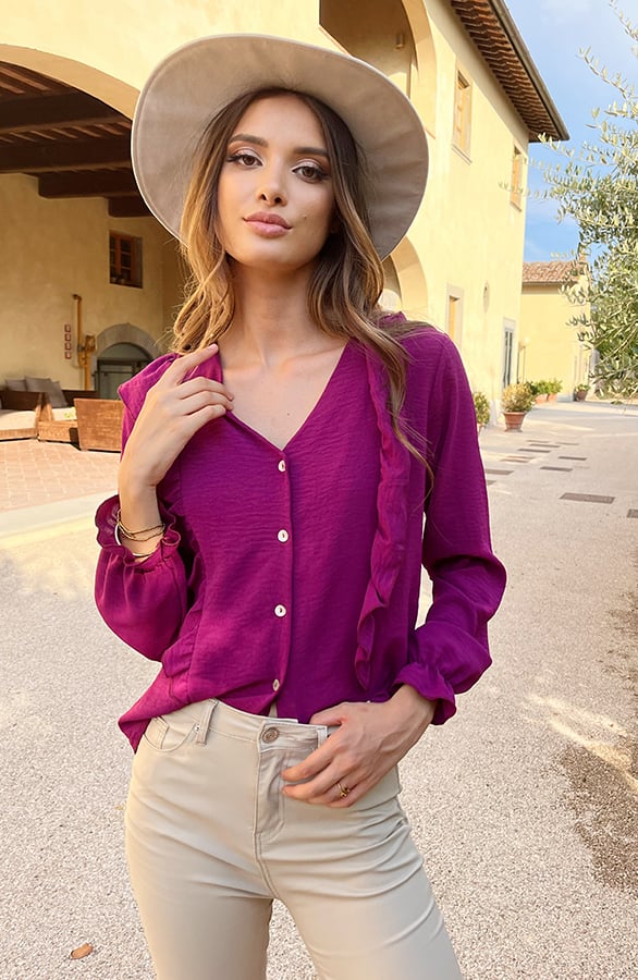 Magenta Ruffle Blouse Ruffle V-hals Blouse Magenta | fashionmusthaves.nl